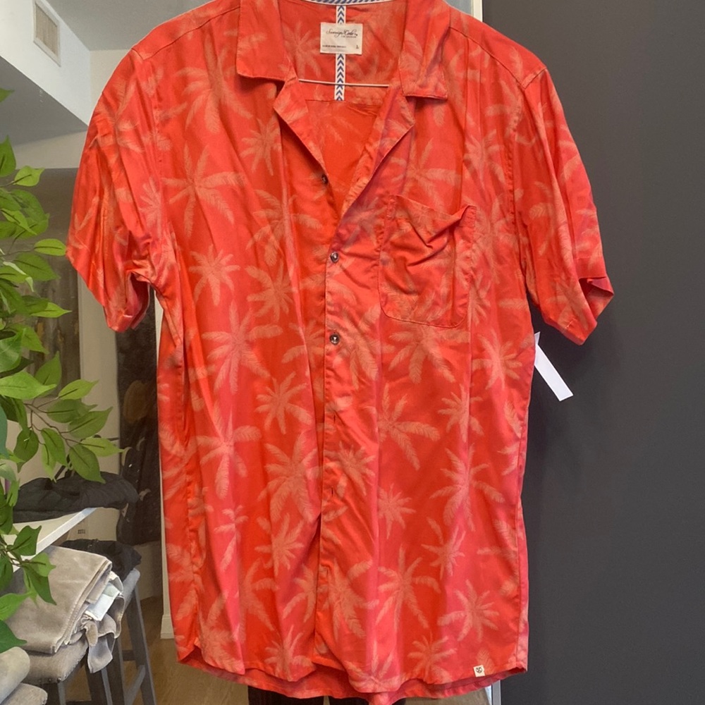 NWT Men’s Sovereign Code Hawaiian Button Down